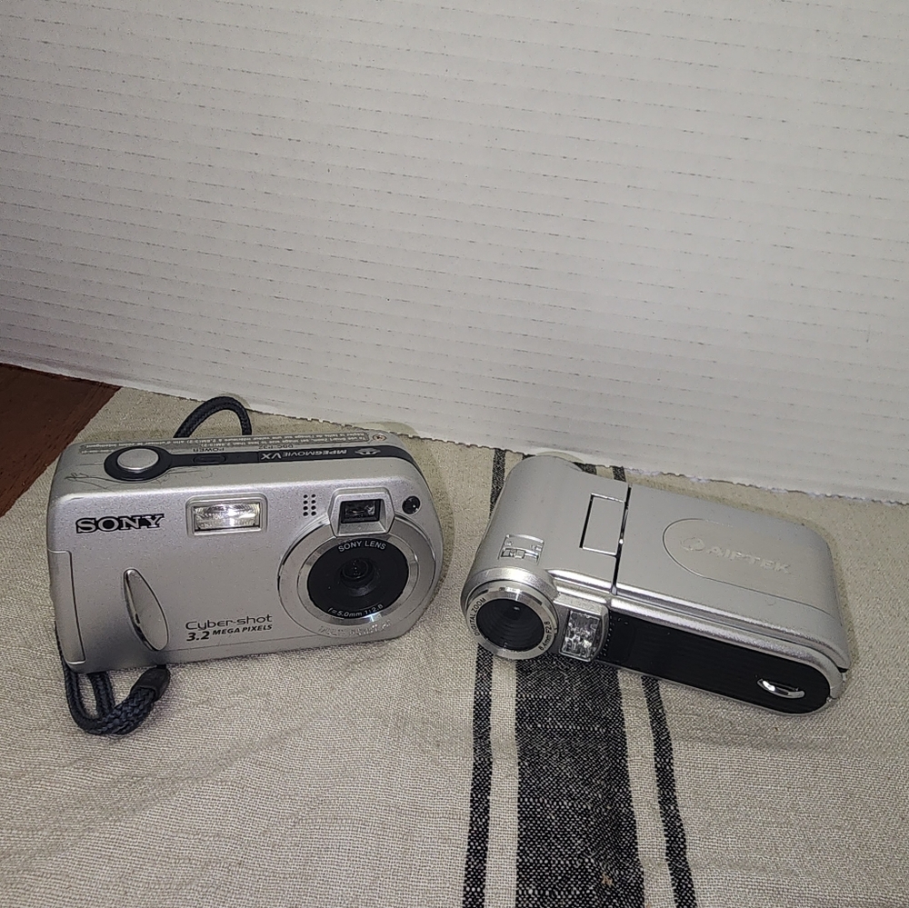 Sony Cyber- Shot 3.2 Mega Pixel & Aiptek DV 6800S
